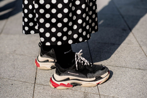 Balenciaga Triple S: Biểu Tượng Của Phong Cách "Chunky" 2024 Hinh anh 2: Balenciaga Triple S: Bieu Tuong Cua Phong Cach "Chunky" 2024